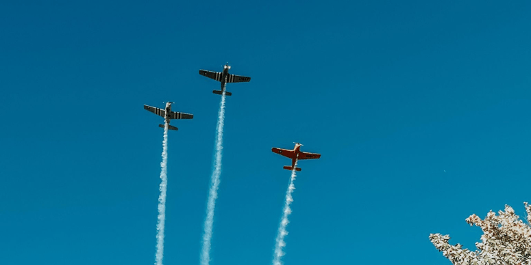 planes at vintage fest